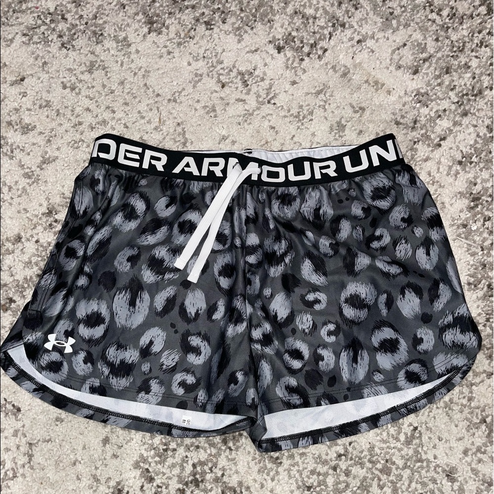 Underarmour Heat gear shorts YXL